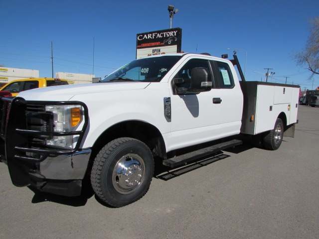 photo of 2017 Ford F-350 SuperCab Dually 4WD - Service Body!